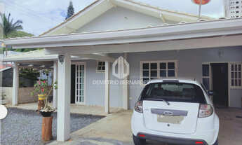 Imagem: Casa à venda no bairro Perequê - Porto