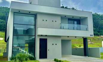 Imagem: Casa à venda no bairro Ingleses do Rio