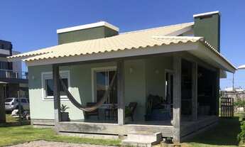 Imagem: Linda casa à venda com 2 dormitórios e