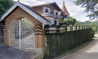 Imagem 1: Casa à venda no bairro Vila Iara - Campos do Jordão/SP