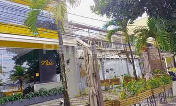 Imagem: Lojão em São Francisco, de frente para