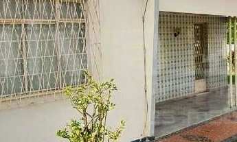 Imagem 3: Ótima casa, em 02 lotes + 01 posse, com Varanda, suíte e lazer