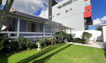 Imagem 2: 4 dormitórios, 1 suítes, 3 banheiro, 2 vagas na garagem