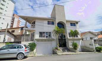 Imagem: 3 dormitórios, 1 suítes, 3 banheiro, 1