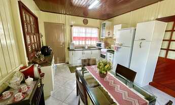 Imagem 2: 3 dormitórios, 1 suítes, 3 banheiro, 1 vaga na garagem