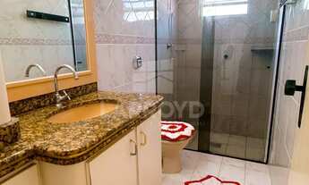 Imagem 6: 3 dormitórios, 1 suítes, 2 banheiro, 2 vagas na garagem