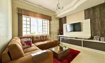 Imagem 4: 3 dormitórios, 1 suítes, 2 banheiro, 2 vagas na garagem