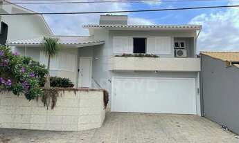 Imagem: 3 dormitórios, 1 suítes, 1 banheiros