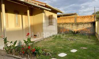 Imagem: 3 dormitórios, 1 banheiros, 2 vagas na