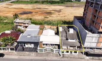 Imagem: 4 dormitórios, 1 suítes, 3 banheiro, 2