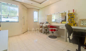 Imagem 5: 6 dormitórios, 1 suítes, 2 banheiro, 2 vagas na garagem