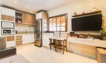 Imagem 7: 4 dormitórios, 1 suítes, 2 banheiro, 2 vagas na garagem