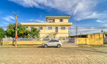 Imagem 2: 3 dormitórios, 1 suítes, 2 banheiro, 2 vagas na garagem