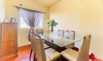 Imagem 3: 3 dormitórios, 1 suítes, 2 banheiro, 2 vagas na garagem