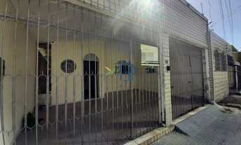 Imagem: Casa Padrão / Casa Em Natal / Casa em rua