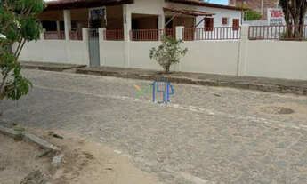 Imagem: Casa Padrão / Casa em rua Pública / Casa