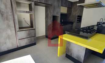 Imagem 5: Casa de alto padrão com piscina e bem localizada