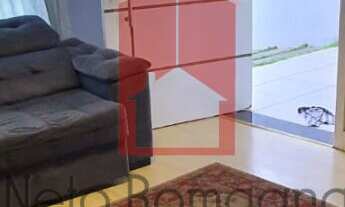 Imagem 2: Casa semimobiliada, 3 dormitórios na Rua Guaíra