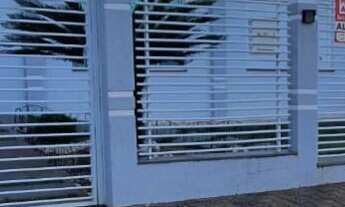 Imagem 1: Casa semimobiliada, 3 dormitórios na Rua Guaíra