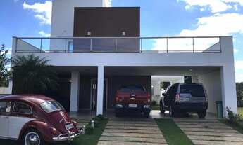 Imagem: Sobrado com Móveis e Amplo Quintal