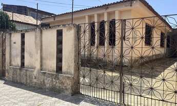 Imagem: Casa á venda próximo à Padaria Costa