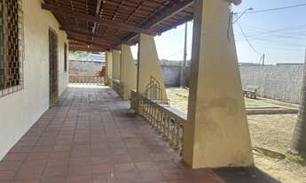 Imagem 3: Casa com amplo terreno