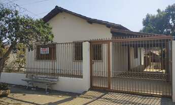 Imagem: Casa de Alvenaria de esquina - Adeodato