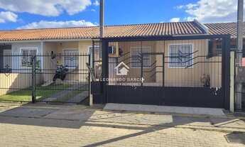 Imagem: Casa com 02 Dormitórios, 02 vagas e patio