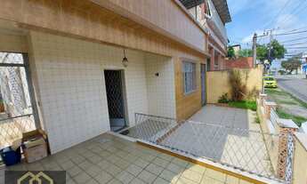 Imagem 4: 2 Casas com terraço e terreno