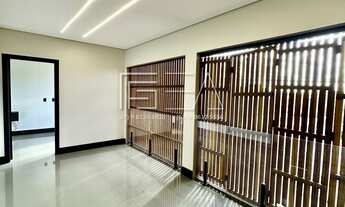 Imagem 3: Residência de Luxo com Ofurô: Localização Privilegiada