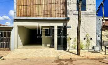 Imagem 4: Residência de Luxo com Ofurô: Localização Privilegiada