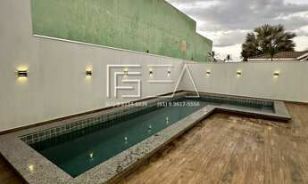 Imagem 2: Casa de Alto Padrão com Suíte Master e Hidromassagem!