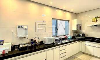 Imagem 6: Ótima Oportunidade! Casa com 3 Quartos, Suíte e Área Gourmet com Churrasqueira