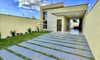 Imagem 3: Residência Tranquila: Casa de 3 Quartos com Suíte e Spa Privativo!