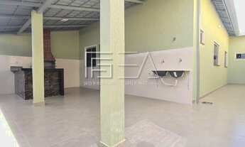 Imagem 6: DISPONÍVEL PARA VENDA! CASA COM 03 QUARTOS SENDO 01 SUÍTE E ÁREA DE CHURRASQUEIRA