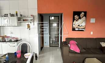 Imagem 4: Oportunidade Única! Prédio Comercial à Venda com Apartamento e Casa Anexa