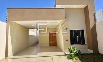 Imagem: DISPONÍVEL PARA VENDA - CASA COM 03 QUARTOS