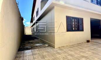 Imagem: Amplo Imóvel com Salão para Eventos 