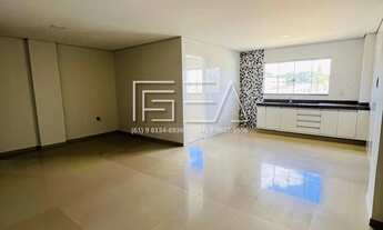 Imagem: Espaçoso Apartamento de 3 Quartos em Localização