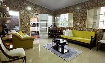 Imagem 2: Excelente Oportunidade: Casa com 3 Quartos e Edícula à Venda