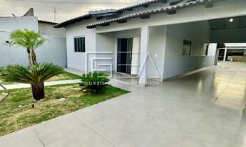 Imagem: Casa com 3 Quartos, Suíte e Edícula!