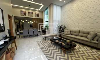 Imagem 2: Espaçosa Residência no Coração da Cidade com 3 Suítes e Closet