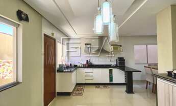 Imagem 2: OPORTUNIDADE! SOBRADO COM 04 QUARTOS SENDO 03 SUÍTES E AÉREA DE LAZER COM PISCINA DISPONÍV