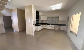 Imagem 6: Sobrado dos Disponível: 4 Quartos com Piscina e Conforto Garantido!