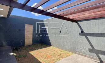 Imagem 2: Linda Casa com 3 Quartos, 2 Suítes com Closet e Elegante Pergolado!