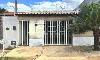 Imagem: CASA À VENDA - 02 QUARTOS COM QUINTAL