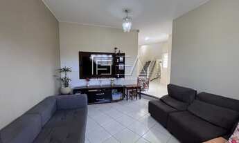 Imagem 5: Espaçoso Sobrado de 3 Quartos com Suíte - Seu Novo Lar Está Esperando Por Você!