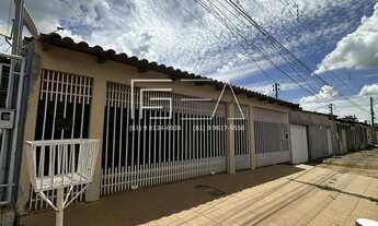 Imagem: Casa Ampla com 4 Quartos e Suíte  Conforto