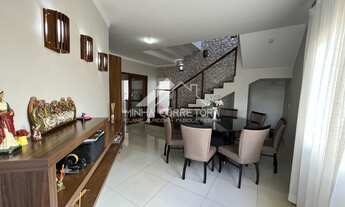 Imagem 3: Deslumbrante Sobrado de Luxo: Oportunidade de Viver com Elegância e Conforto!