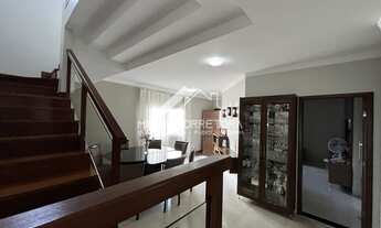 Imagem 5: Deslumbrante Sobrado de Luxo: Oportunidade de Viver com Elegância e Conforto!